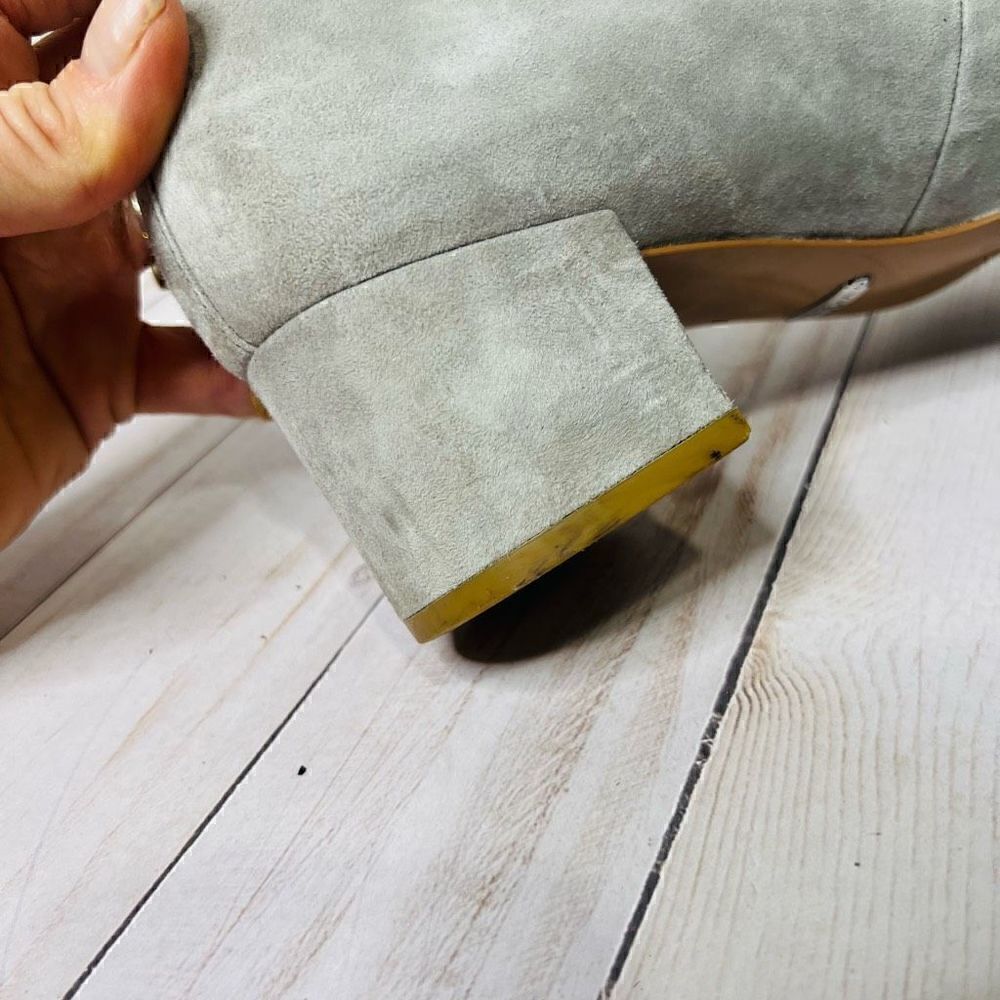 Vionic Natalie Light Gray Suede Block Heels Round Toe - Picture 10 of 11